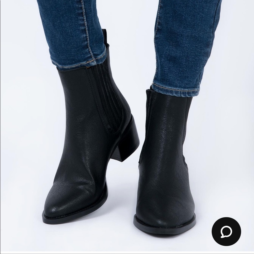 ✨✨✨SOLD✨✨✨ Billini Eamon Boots 🔥